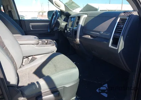 2017 Ram 1500 Big Horn 4X4 6'4 Box z USA, uszkodzony, nr VIN 1C6RR7GT0HS658592